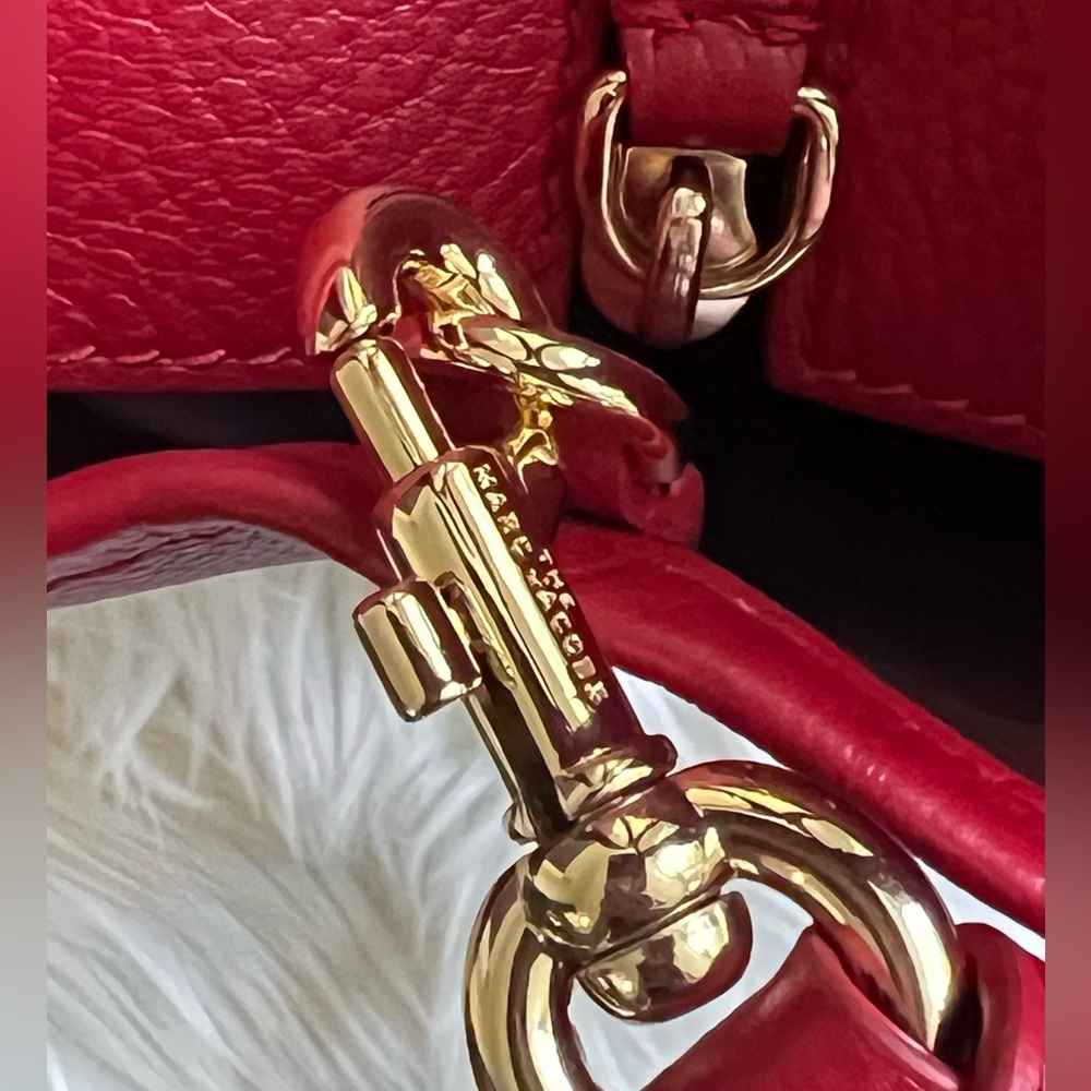 Marc Jacobs The Leather Medium Tote Bag - Picture 6 of 16